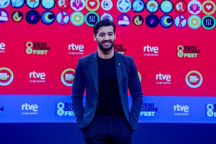 Archivo - El cantante Jorge González durante una rueda de prensa para presentar las canciones participantes del Benidorm Fest 2024.