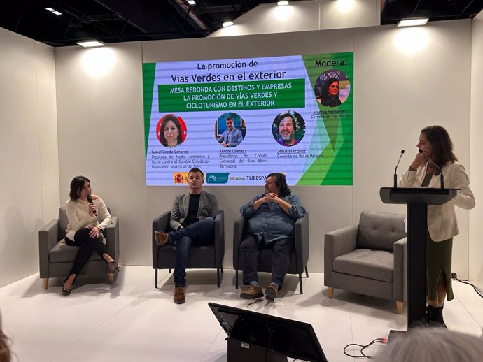 Mesa redonda promoción vías verdes en la que participa la Diputación de Jaén en el marco de Fitur