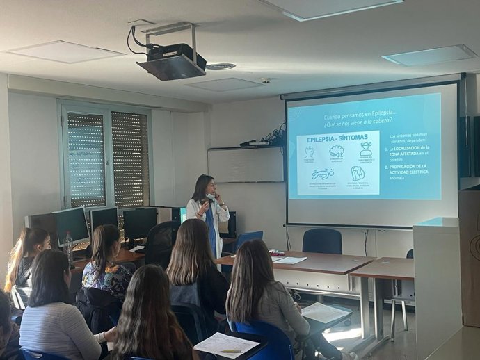 El Hospital Regional Universitario de Málaga pone en marcha su primer taller de educación sanitaria para adultos recién diagnosticados de epilepsia