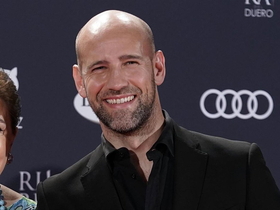 (I-D) La Actriz Silvia Marsó, La Actriz Y Presentadora Mónica Randall Y El Presentador Gonzalo Miró Posan En La Alfombra Roja Previa A La Gala De La XI Edición De Los Premios Feroz, En El Palacio De Vistalegre, A 26 De Enero De 2024, En Madrid (España).