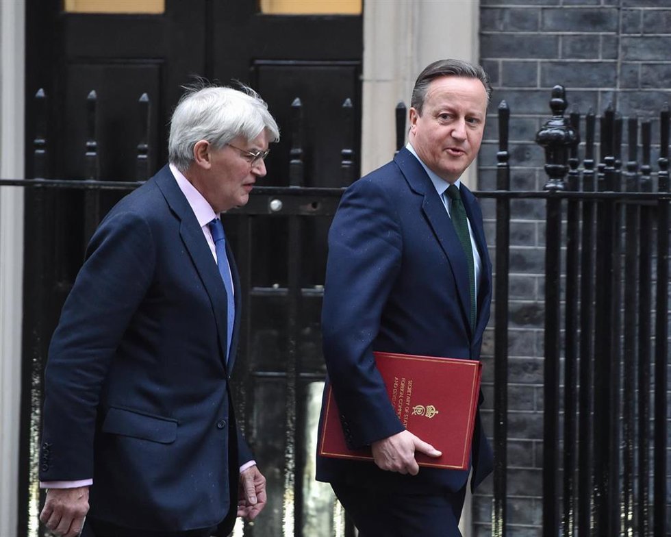 El ministro de Exteriores británico, David Cameron