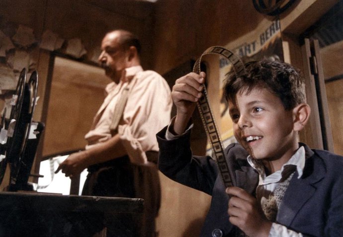Archivo - Fotograma de Cinema Paradiso