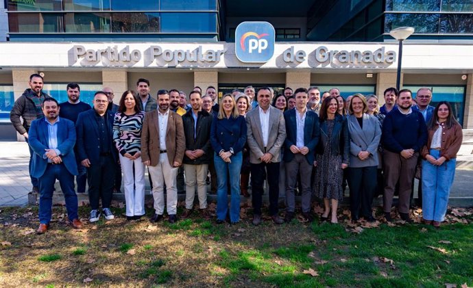 Acto de este sábado de los alcaldes del PP de Granada en la lectura de un manifiesto en defensa de la igualdad de los españoles.