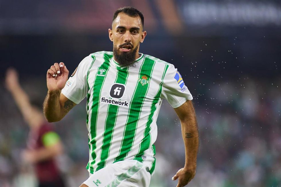 Archivo - Borja Iglesias, en un partido con el Betis.