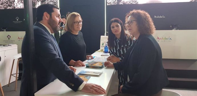 Miembros del PSOE de Almería en Fitur, en el IFEMA de Madrid.