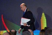 Guindos ve margen para subir sueldos en España y cree que "no sería bueno" rebajar por ley la jornada laboral