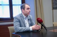 IU pide retirar una guía por "plegarse" al "discurso de ultraderecha" y "vulnerar derechos de menores transexuales"