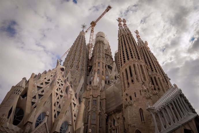 Archivo - Exterior de la basílica de la Sagrada Familia