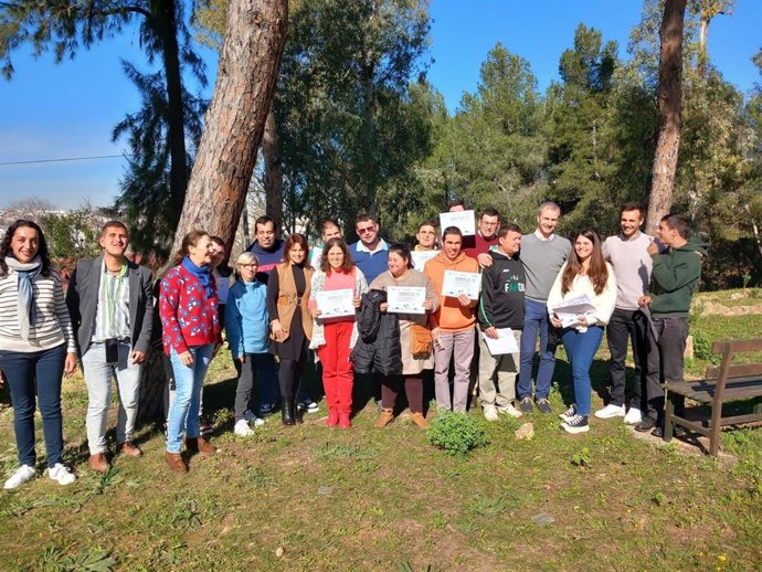 Entrega de diplomas a la Asociación Prolaya e Inclusión Activa de Alcalá de Guadaíra (Sevilla).