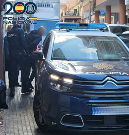 Detención de uno de los presuntos delincuentes.