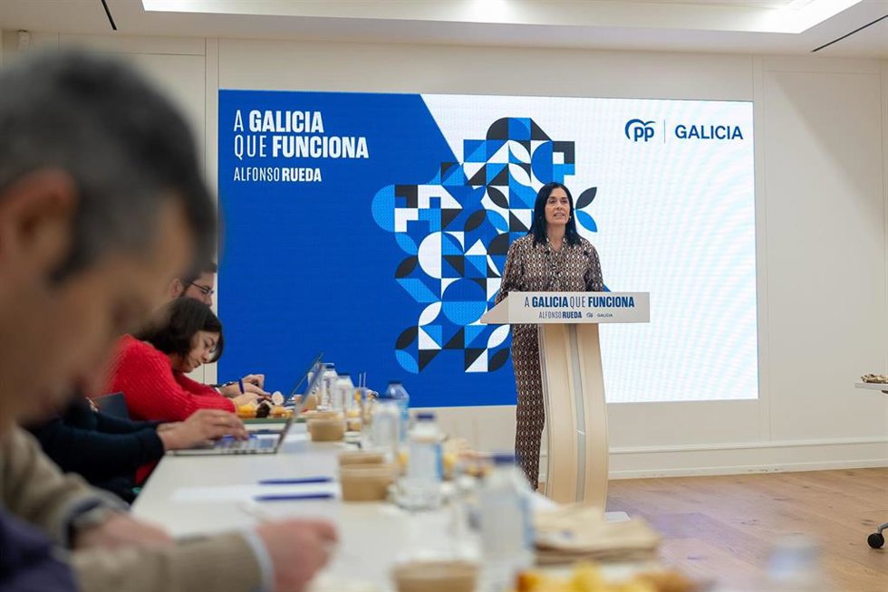 Paula Prado, secretaria general del PPdeG y directora de campaña, en rueda de prensa.