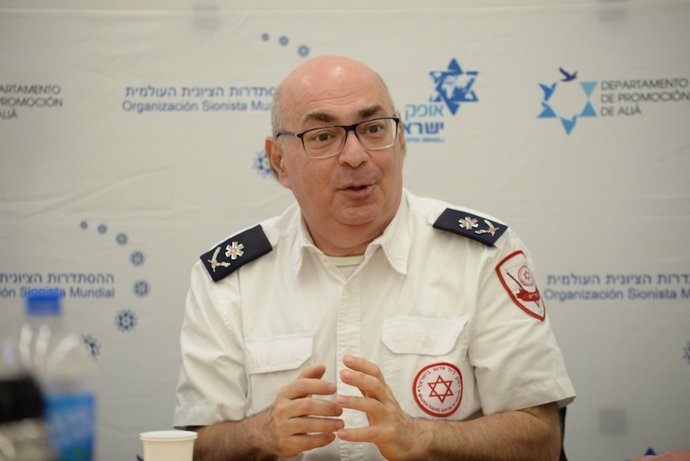 El coordinador nacional de gestión de desastres y cooperación internacional del Magen David Adom, Chaim Rafalowski.