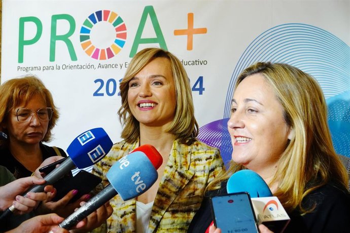 Archivo - Imagen de archivo de la ministra de Educación, Pilar Alegría, y la consejera de Educación del Principado de Asturias, Lydia Espina