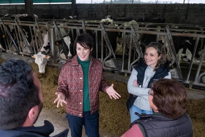 La candidata del BNG a la presidencia de la Xunta, Ana Pontón, en una explotación ganadera dirigida por mujeres, en Mazaricos (A Coruña), a 29 de enero de 2024.