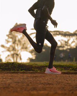 Kiprun y Decathlon inauguran 42 House, su nueva casa de entrenamiento para atletas en Kenia.