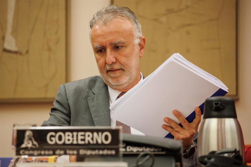 El ministro de Política Territorial y Memoria Democrática, Ángel Víctor Torres, durante la Comisión de Política Territorial, en el Congreso de los Diputados.