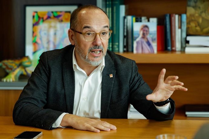 Archivo - El conseller de Derechos Sociales de la Generalitat, Carles Campuzano.