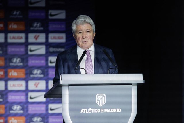 Enrique Cerezo, President of Atletico de Madrid, and Jose Damian Gonzalez pose for photo during the Gala Premios APDM 2023 celebrated at Beatriz Auditorium on January 29, 2024 in Madrid, Spain.