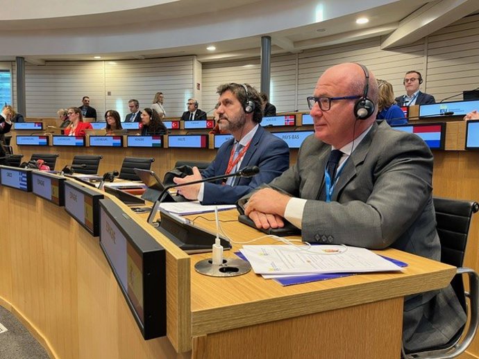 El senador del Grupo Parlamentario Popular por Jaén y portavoz adjunto en la Comisión Transformación Digital, Javier Márquez, en la conferencia interparlamentaria sobre 'la inteligencia artificial y sus impactos futuros'