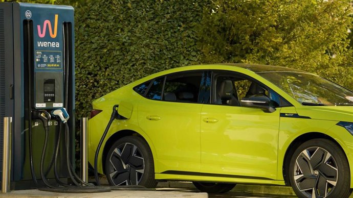 TotalEnergies adquiere 200 puntos de recarga al grupo Wenea e impulsa una alianza en movilidad eléctrica