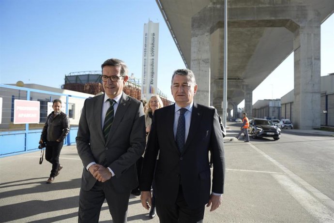 Antonio Sanz y Jorge Paradela en Dragados Offshore en Puerto Real.