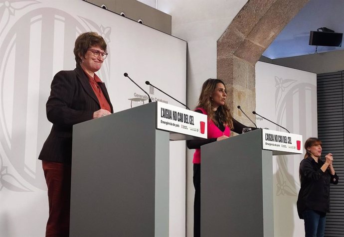 La consellera d'Educació de la Generalitat, Anna Simó, i la portaveu del Govern, Patrícia Plaja