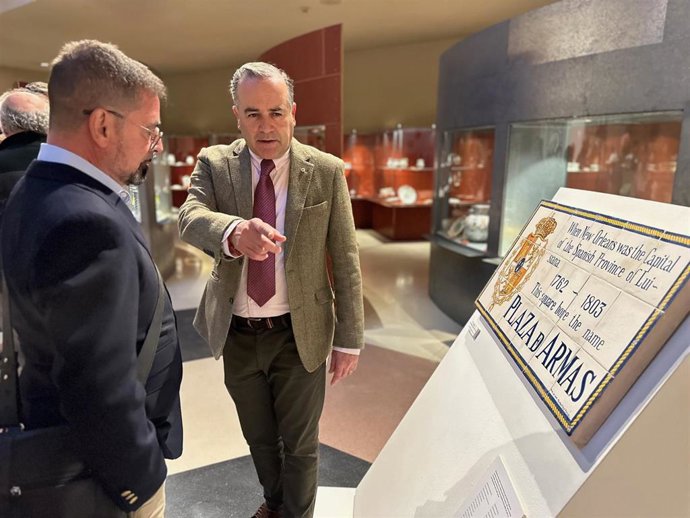 Panel cerámico de Ruiz de Luna ubicado en Nueva Orleans.