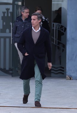 El hijo de Ruiz-Mateos, Álvaro Ruiz-Mateos sale de un juicio por ‘Nueva Rumasa’, en la sede de la Audiencia Nacional de San Fernando de Henares, a 29 de enero de 2024, en Madrid (España). 