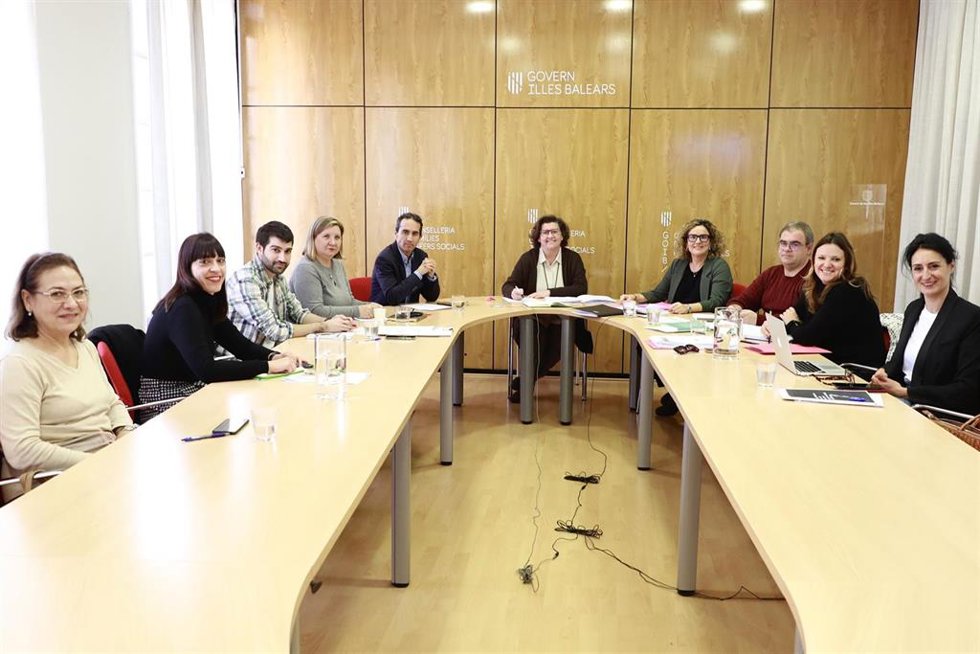 Se reúnen la Comisión interinsular de protección de menores y la de seguimiento del Protocolo marco interdisciplinario de maltrato infantil