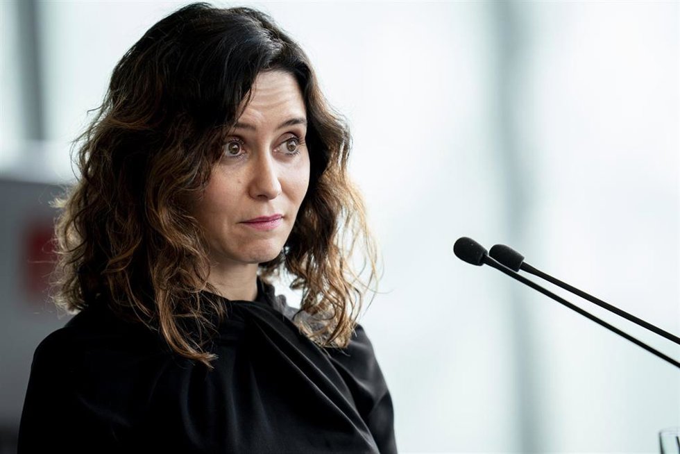 La presidenta de la Comunidad de Madrid, Isabel Díaz Ayuso, interviene durante el acto de recuerdo del Holocausto con motivo del Día de la Memoria del Holocausto y Prevención de los Crímenes Contra la Humanidad, en la Asamblea regional, a 30 de enero de