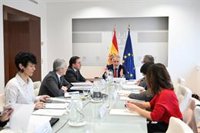 La Comisión Interministerial de Inmigración celebra su primera sesión y señala a Canarias como prioridad