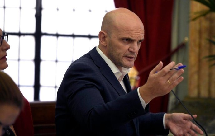 Archivo - El portavoz del Grupo Municipal Socialista, Enrique Lorca