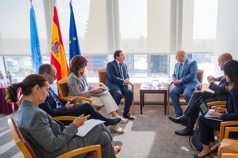 Archivo - El ministro de Asuntos Exteriores, Unión Europea y Cooperación, José Manuel Albares, se reúne en Nueva York con el fiscal jefe del TPI, Karim Khan