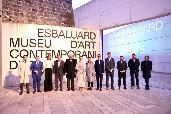La presidenta del Govern, Marga Prohens, asiste al acto de celebración del 20 aniversario de Es Baluard