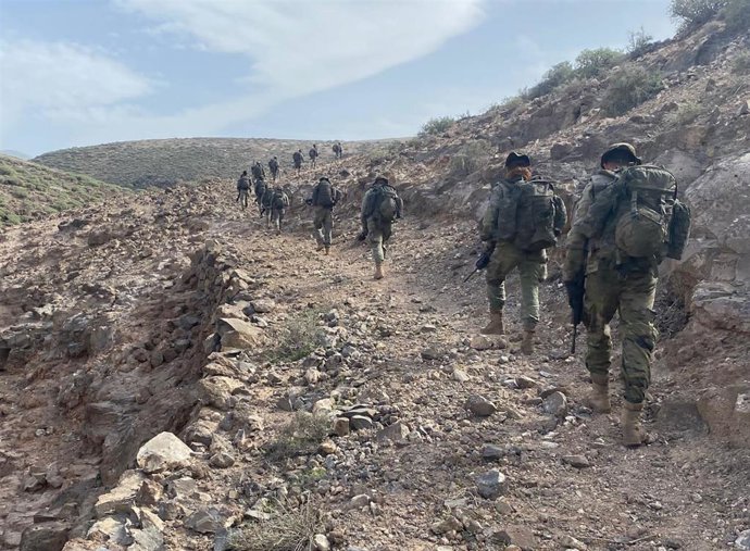Archivo - Militares del Grupo Táctico 'Canarias' de la BRICAN