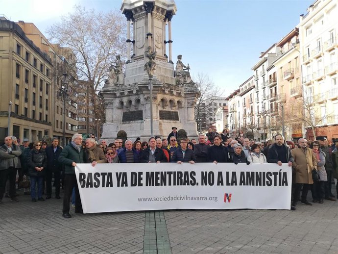 Concentración silenciosa en contra de la amnistía celebrada el pasado sábado, 27 de enero.