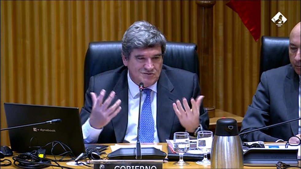 Gobierno cambiará la tasa de reposición de empleados públicos para rejuvenecer l