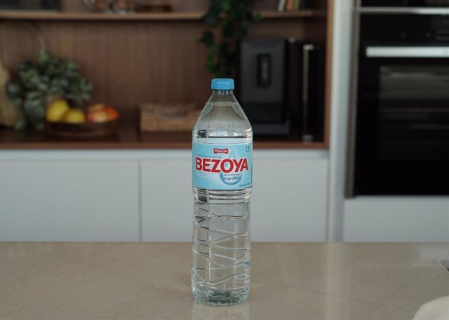 Las botellas de Bezoya ya son 100% de plástico reciclado