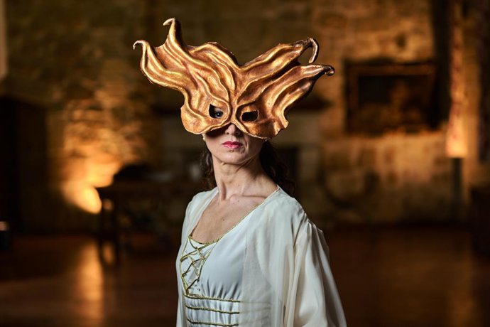 Armonía Danza celebra una fiesta barroca con máscaras en el Ateneo de Valncia con el espectáculo 'Folia'