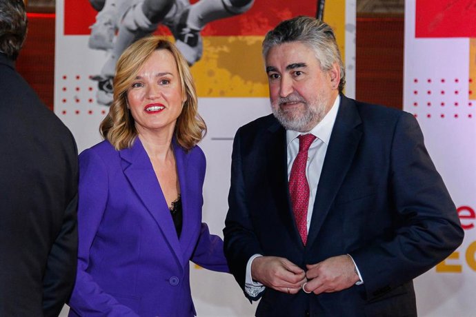 La ministra de Educación, Formación Profesional y Deporte, Pilar Alegría, y el presidente del CSD, José Manuel Rodríguez Uribes.