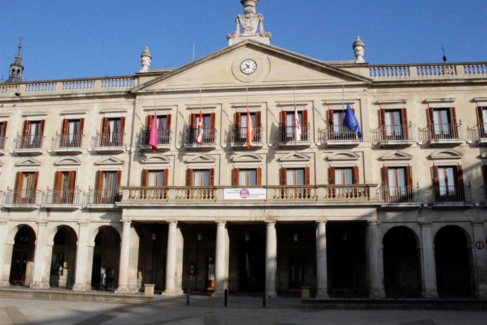 Ayuntamiento de Vitoria-Gasteiz se une a los actos de homenaje al expresidente de la Comisión Europea Jacques Delors