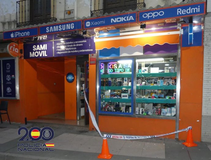Tienda de móviles robada