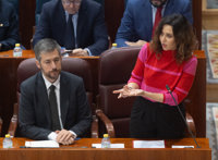 Ayuso condena la agresión ayer a la sede del PSOE de Alcalá con afiliados dentro