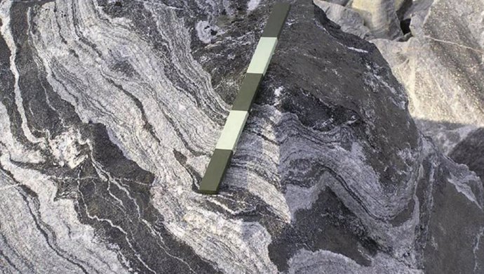 Tres tipos de rocas granitoides: tonalita, trondhjemita y granodiorita (TTG).