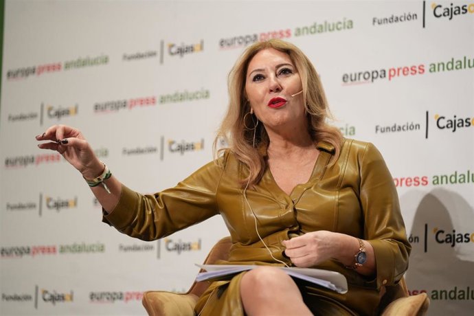 La consejera de Economía, Hacienda y Fondos Europeos de la Junta de Andalucía, Carolina España, en el encuentro informativo de Europa Press Andalucía donde adelantó la cuarta subasta de inmuebles.