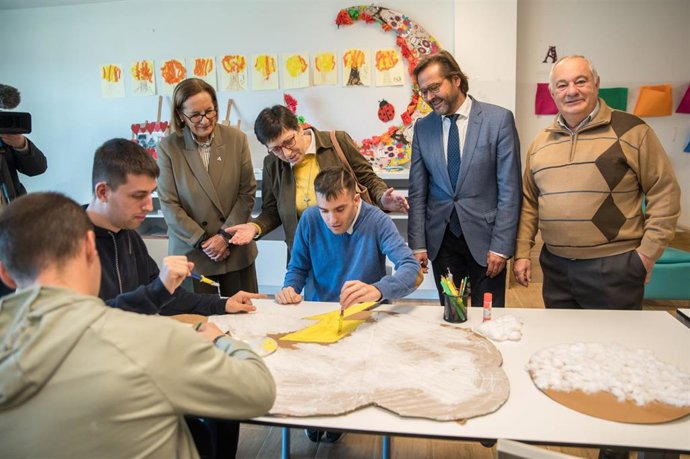 El delegado del Gobierno andaluz en Granada, Antonio Granados, durante una visita a la Fundación Purísima Concepción en Peligros.