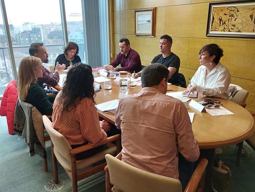 Reunión de CCOO y UGT con el equipo de la Viceconsejería de Derechos Ciudadanos.