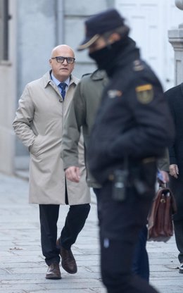 Archivo - El senador del PP y expresidente de la Diputación de Ourense, José Manuel Baltar, llega a declarar al Tribunal Supremo, a 19 de diciembre de 2023, en Madrid (España). El Tribunal Supremo (TS) ha citado al senador del Partido Popular (PP) José 