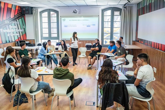 Primera sesión de trabajo del proyecto 'Voces x la FP Dual' de la Fundación Bertelsmann, que busca fomentar la participación juvenil en la FP dual.