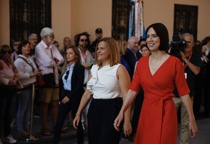 Archivo - Arxiu - Diana Morant al costat de Pilar Bernabé